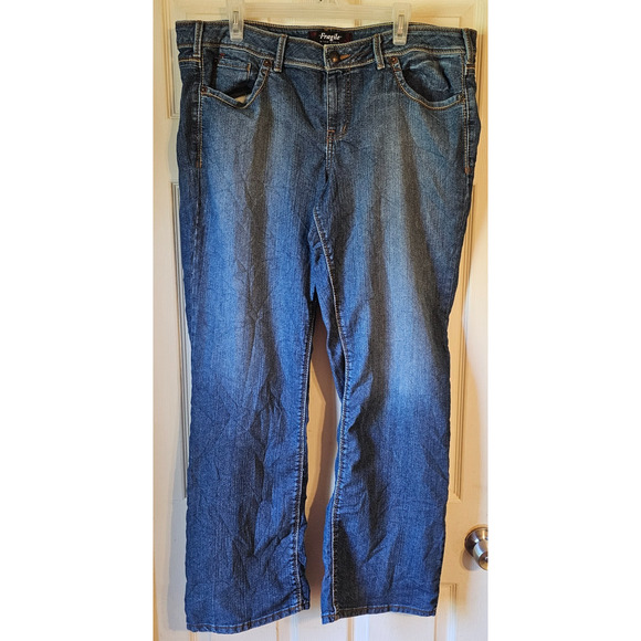 Fragile Blue Jeans Women’s Size 18 Medium Wash Stretch Denim Straight Leg - Picture 1 of 14